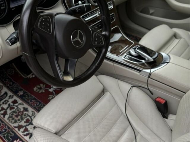 Білий Мерседес 300, об'ємом двигуна 2 л та пробігом 138 тис. км за 17000 $, фото 4 на Automoto.ua