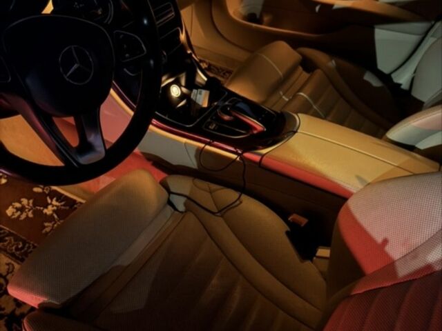 Білий Мерседес 300, об'ємом двигуна 2 л та пробігом 138 тис. км за 17000 $, фото 7 на Automoto.ua