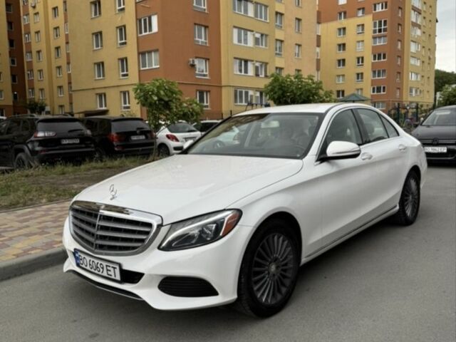Білий Мерседес 300, об'ємом двигуна 2 л та пробігом 138 тис. км за 17000 $, фото 1 на Automoto.ua