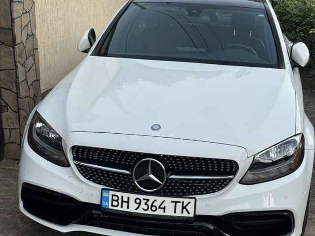 Белый Мерседес 300, объемом двигателя 2 л и пробегом 147 тыс. км за 21000 $, фото 2 на Automoto.ua