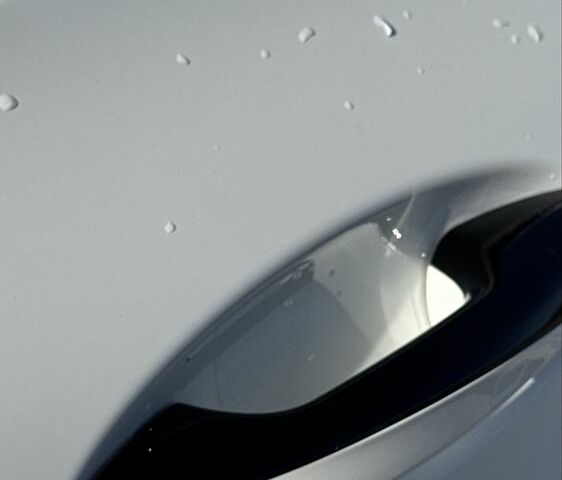 Белый Мерседес 300, объемом двигателя 2 л и пробегом 30 тыс. км за 35300 $, фото 5 на Automoto.ua