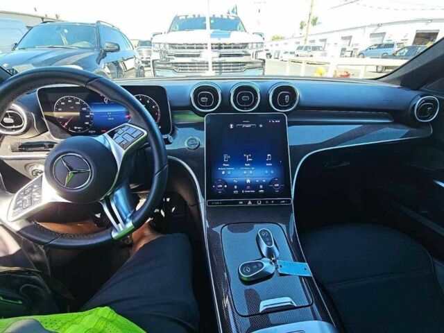 Белый Мерседес 300, объемом двигателя 0 л и пробегом 40 тыс. км за 33450 $, фото 4 на Automoto.ua