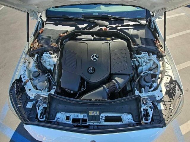 Белый Мерседес 300, объемом двигателя 0 л и пробегом 40 тыс. км за 33450 $, фото 10 на Automoto.ua