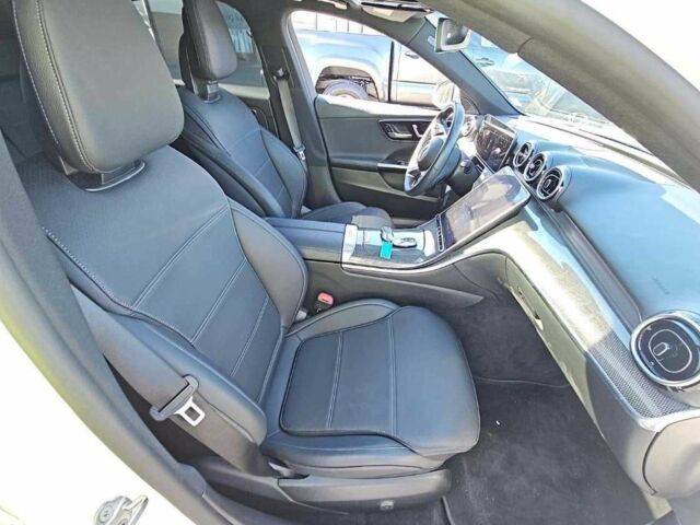 Белый Мерседес 300, объемом двигателя 0 л и пробегом 40 тыс. км за 33450 $, фото 5 на Automoto.ua