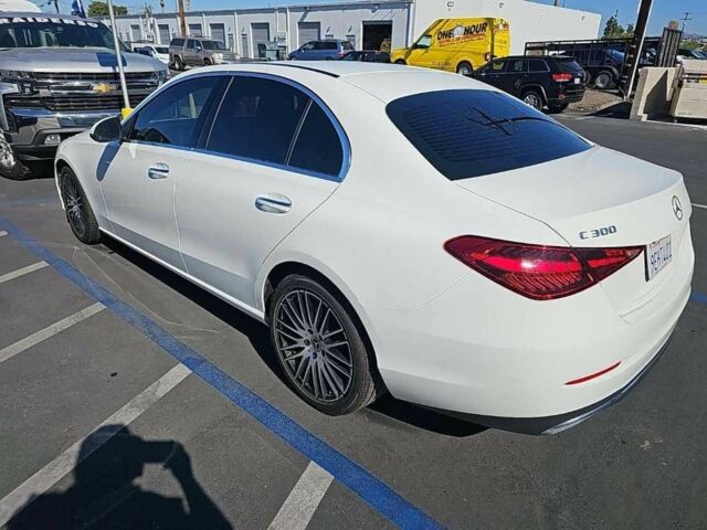 Белый Мерседес 300, объемом двигателя 0 л и пробегом 40 тыс. км за 33450 $, фото 3 на Automoto.ua