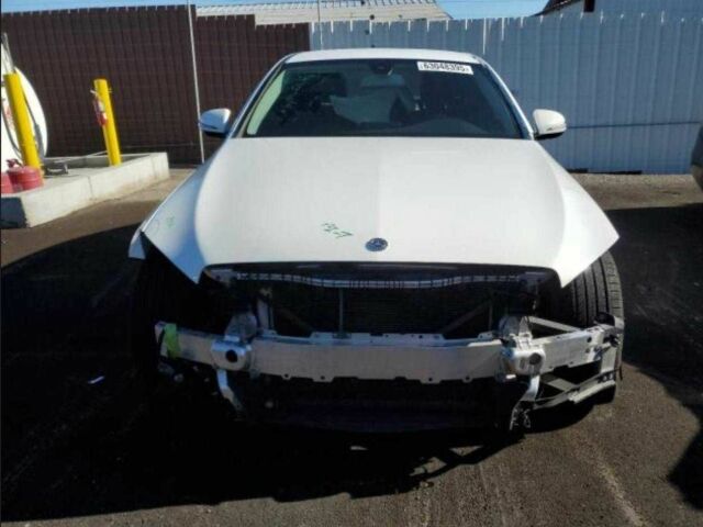 Белый Мерседес 300, объемом двигателя 0 л и пробегом 163 тыс. км за 12600 $, фото 2 на Automoto.ua