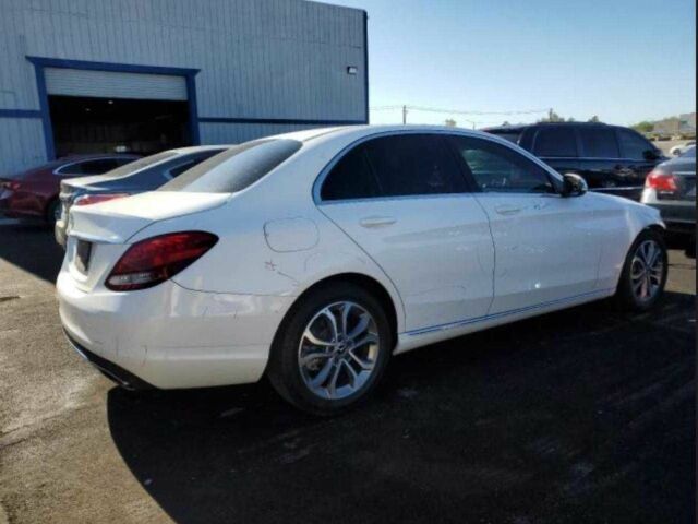 Белый Мерседес 300, объемом двигателя 0 л и пробегом 163 тыс. км за 12600 $, фото 4 на Automoto.ua