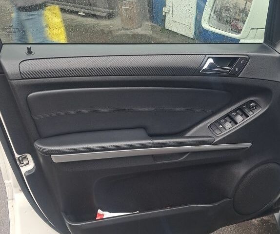 Белый Мерседес 300, объемом двигателя 3 л и пробегом 300 тыс. км за 14700 $, фото 2 на Automoto.ua