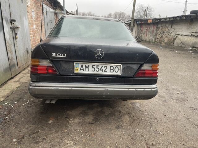Чорний Мерседес 300, об'ємом двигуна 3 л та пробігом 300 тис. км за 850 $, фото 2 на Automoto.ua
