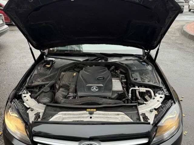 Черный Мерседес 300, объемом двигателя 2 л и пробегом 235 тыс. км за 14999 $, фото 15 на Automoto.ua