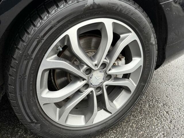 Черный Мерседес 300, объемом двигателя 2 л и пробегом 235 тыс. км за 14999 $, фото 14 на Automoto.ua