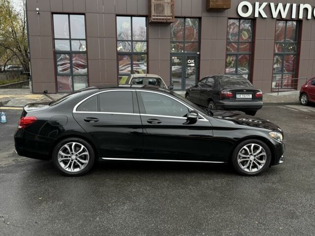 Черный Мерседес 300, объемом двигателя 2 л и пробегом 235 тыс. км за 14999 $, фото 3 на Automoto.ua