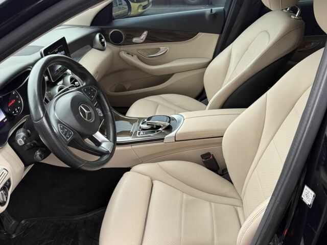 Черный Мерседес 300, объемом двигателя 2 л и пробегом 235 тыс. км за 14999 $, фото 7 на Automoto.ua