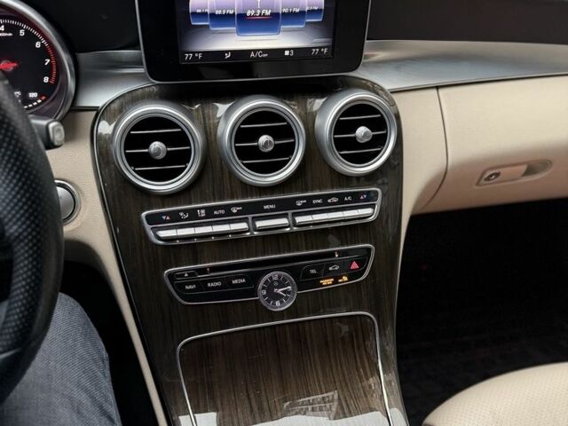 Черный Мерседес 300, объемом двигателя 2 л и пробегом 235 тыс. км за 14999 $, фото 20 на Automoto.ua