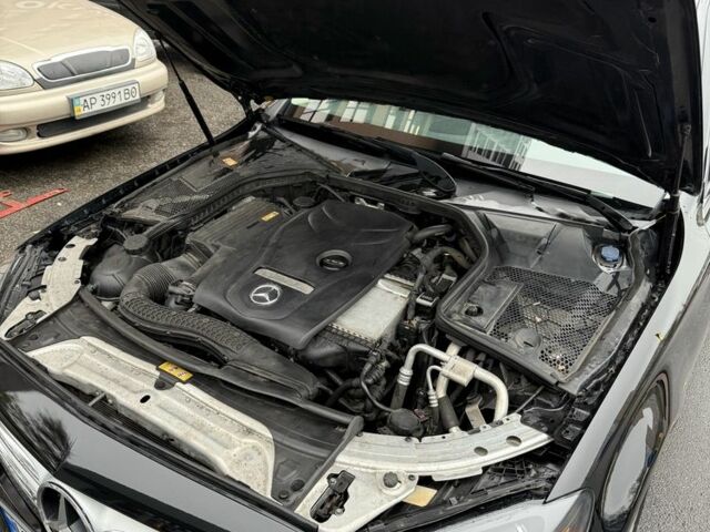 Черный Мерседес 300, объемом двигателя 2 л и пробегом 235 тыс. км за 14999 $, фото 16 на Automoto.ua