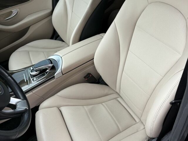 Черный Мерседес 300, объемом двигателя 2 л и пробегом 235 тыс. км за 14999 $, фото 8 на Automoto.ua