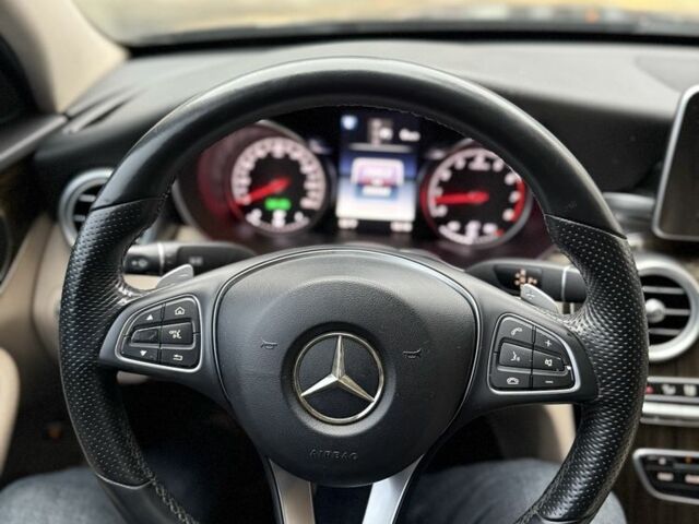 Черный Мерседес 300, объемом двигателя 2 л и пробегом 235 тыс. км за 14999 $, фото 19 на Automoto.ua