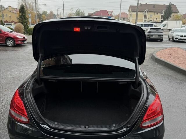 Черный Мерседес 300, объемом двигателя 2 л и пробегом 235 тыс. км за 14999 $, фото 12 на Automoto.ua