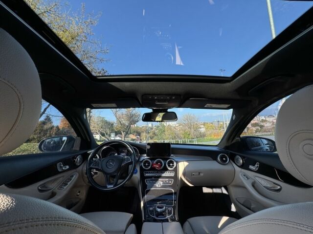 Черный Мерседес 300, объемом двигателя 2 л и пробегом 145 тыс. км за 22700 $, фото 5 на Automoto.ua