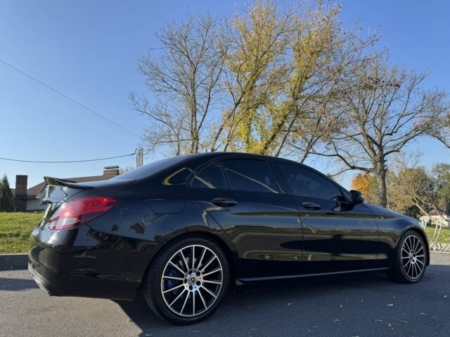 Черный Мерседес 300, объемом двигателя 2 л и пробегом 145 тыс. км за 22700 $, фото 3 на Automoto.ua