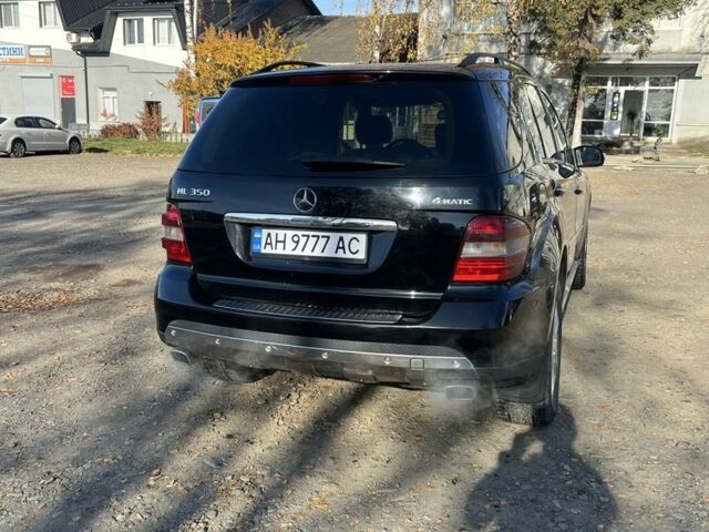 Черный Мерседес 300, объемом двигателя 3.5 л и пробегом 300 тыс. км за 9200 $, фото 2 на Automoto.ua