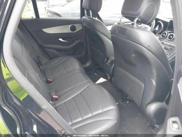 Черный Мерседес 300, объемом двигателя 2 л и пробегом 58 тыс. км за 5800 $, фото 7 на Automoto.ua