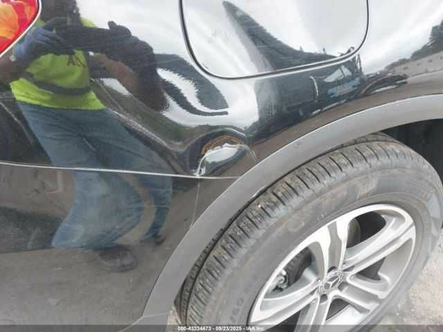 Черный Мерседес 300, объемом двигателя 2 л и пробегом 58 тыс. км за 5800 $, фото 5 на Automoto.ua