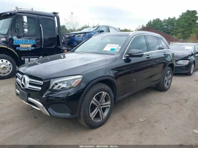 Черный Мерседес 300, объемом двигателя 2 л и пробегом 58 тыс. км за 5800 $, фото 1 на Automoto.ua