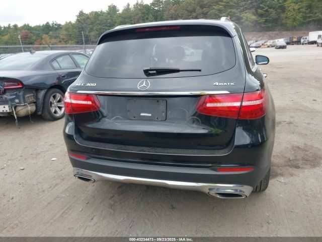 Черный Мерседес 300, объемом двигателя 2 л и пробегом 58 тыс. км за 5800 $, фото 15 на Automoto.ua