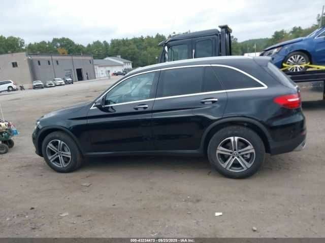 Черный Мерседес 300, объемом двигателя 2 л и пробегом 58 тыс. км за 5800 $, фото 13 на Automoto.ua