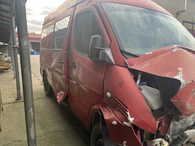 Красный Мерседес 300, объемом двигателя 2.45 л и пробегом 500 тыс. км за 3000 $, фото 1 на Automoto.ua