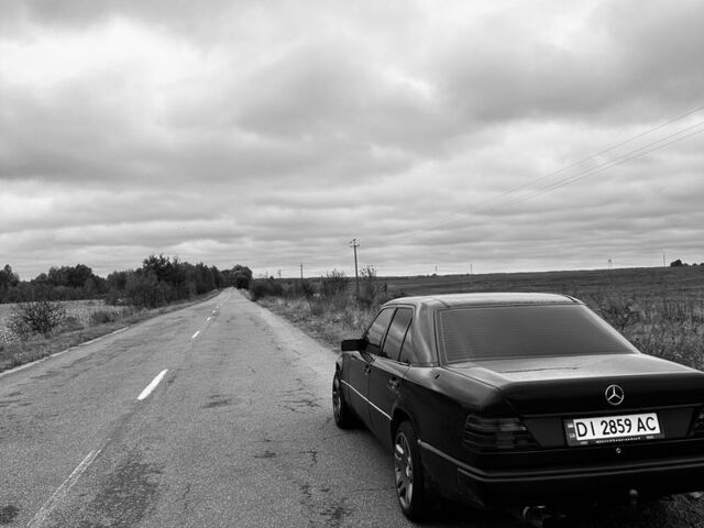 Серый Мерседес 300, объемом двигателя 2.5 л и пробегом 530 тыс. км за 2600 $, фото 9 на Automoto.ua