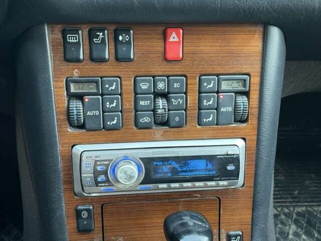 Сірий Мерседес 300, об'ємом двигуна 3.2 л та пробігом 380 тис. км за 3300 $, фото 7 на Automoto.ua