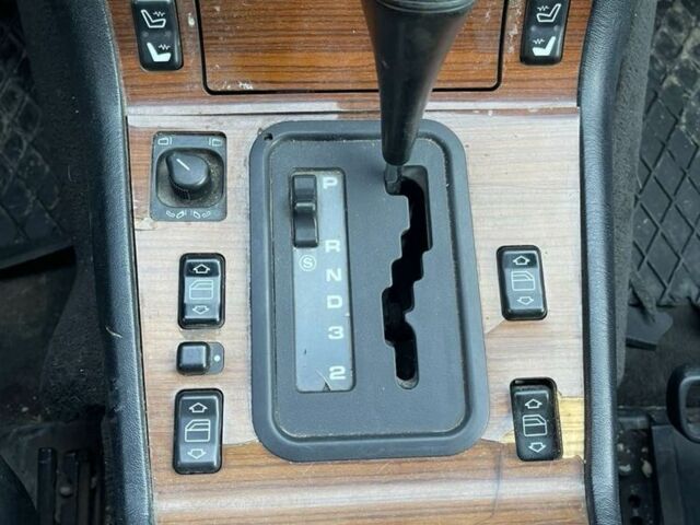 Сірий Мерседес 300, об'ємом двигуна 3.2 л та пробігом 380 тис. км за 3300 $, фото 6 на Automoto.ua