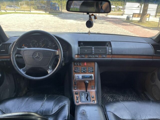 Сірий Мерседес 300, об'ємом двигуна 3.2 л та пробігом 380 тис. км за 3300 $, фото 2 на Automoto.ua