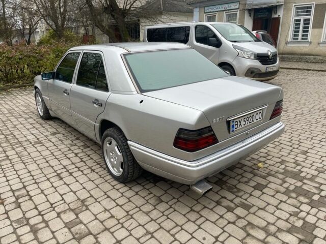 Серый Мерседес 300, объемом двигателя 3 л и пробегом 400 тыс. км за 3300 $, фото 3 на Automoto.ua