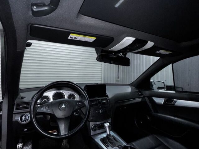 Серый Мерседес 300, объемом двигателя 3 л и пробегом 104 тыс. км за 11900 $, фото 19 на Automoto.ua