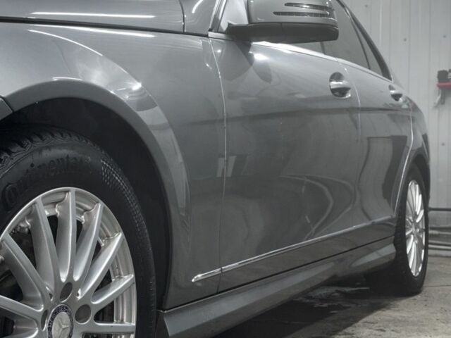 Серый Мерседес 300, объемом двигателя 3 л и пробегом 104 тыс. км за 11900 $, фото 13 на Automoto.ua