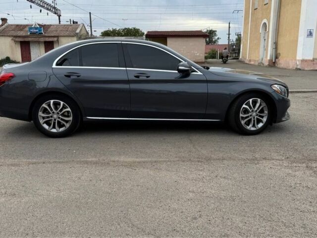 Серый Мерседес 300, объемом двигателя 2 л и пробегом 194 тыс. км за 15500 $, фото 4 на Automoto.ua