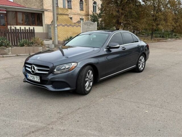 Серый Мерседес 300, объемом двигателя 2 л и пробегом 194 тыс. км за 15500 $, фото 1 на Automoto.ua