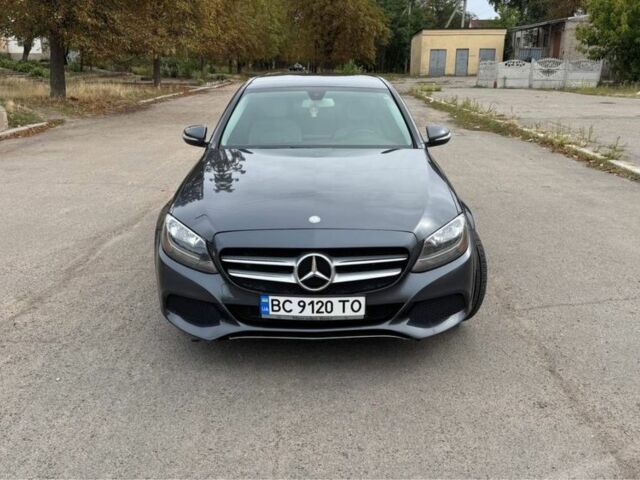 Серый Мерседес 300, объемом двигателя 2 л и пробегом 194 тыс. км за 15500 $, фото 3 на Automoto.ua