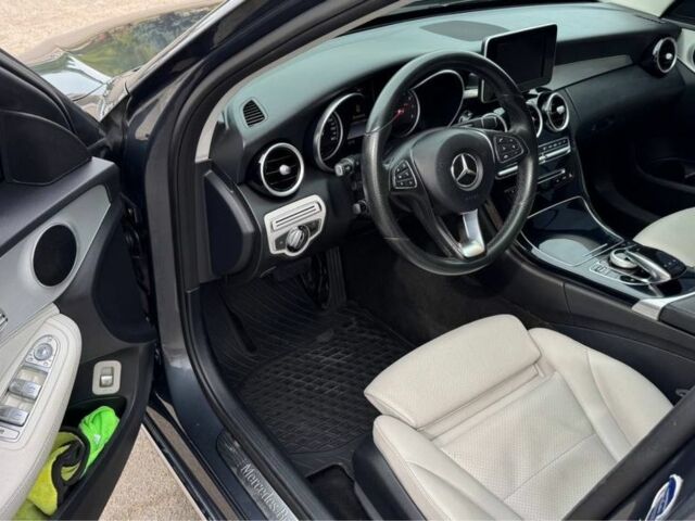 Серый Мерседес 300, объемом двигателя 2 л и пробегом 194 тыс. км за 15500 $, фото 9 на Automoto.ua