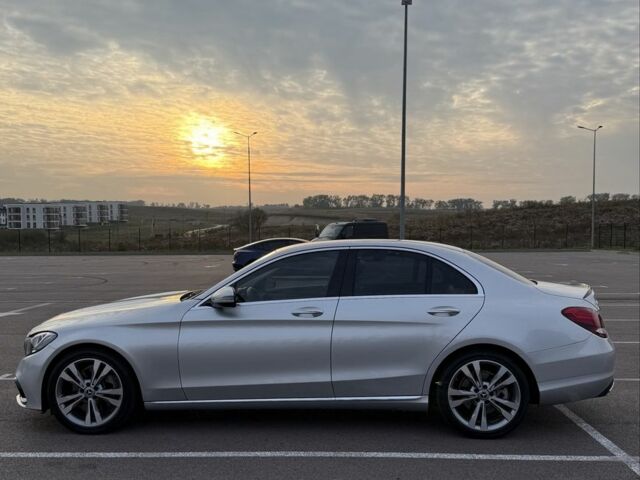 Сірий Мерседес 300, об'ємом двигуна 0 л та пробігом 2 тис. км за 15700 $, фото 4 на Automoto.ua