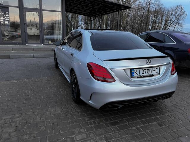 Сірий Мерседес 300, об'ємом двигуна 2 л та пробігом 141 тис. км за 21000 $, фото 5 на Automoto.ua