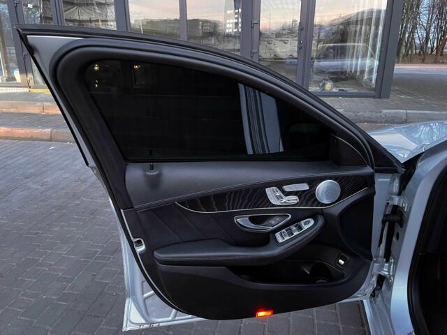 Сірий Мерседес 300, об'ємом двигуна 2 л та пробігом 141 тис. км за 21000 $, фото 11 на Automoto.ua