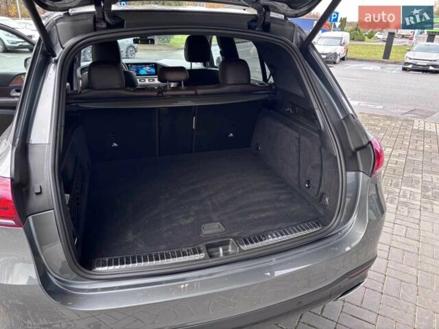 Серый Мерседес 300, объемом двигателя 0 л и пробегом 69 тыс. км за 69000 $, фото 10 на Automoto.ua