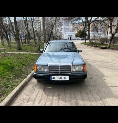 Синій Мерседес 300, об'ємом двигуна 3 л та пробігом 447 тис. км за 3200 $, фото 2 на Automoto.ua