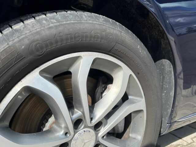 Синій Мерседес 300, об'ємом двигуна 2 л та пробігом 185 тис. км за 20000 $, фото 3 на Automoto.ua