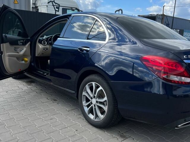 Синій Мерседес 300, об'ємом двигуна 2 л та пробігом 185 тис. км за 20000 $, фото 5 на Automoto.ua