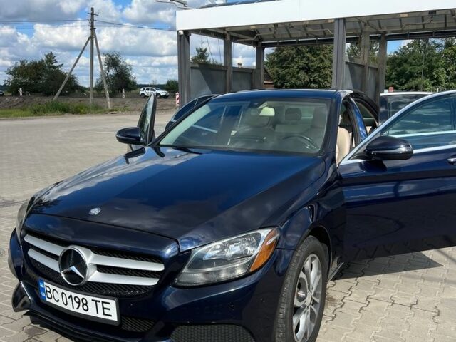 Синій Мерседес 300, об'ємом двигуна 2 л та пробігом 185 тис. км за 20000 $, фото 1 на Automoto.ua